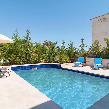 Stunning In With House Sea View