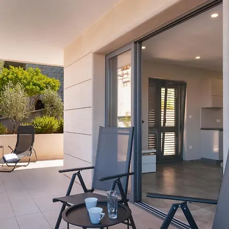 Appartement Stunning In With House Sea View *