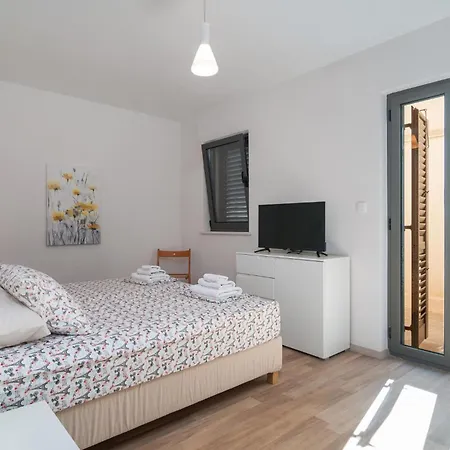 Appartement Stunning In With House Sea View *